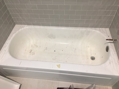 Bathtub paint peeling made the home owner contact me to fix the new surface.